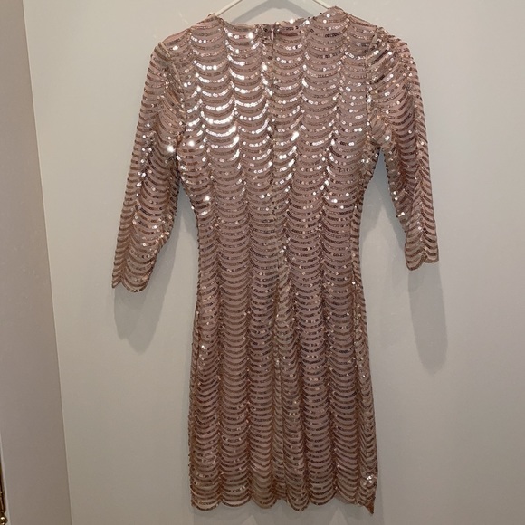 Lulu’s Gold Sequin Mini Dress Women’s - Picture 2 of 2